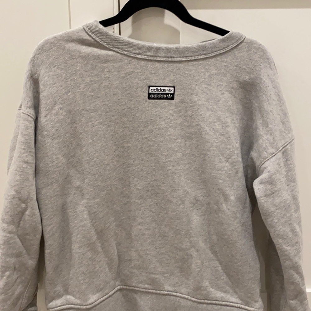 Adidas crew neck — grey